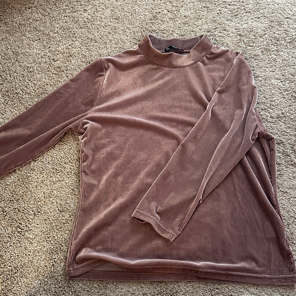 Ribbed Velvet Mock Neck Top in Dusty Rose